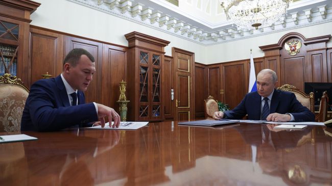 Президент Владимир Путин встретился с министром спорта Михаилом Дегтяревым