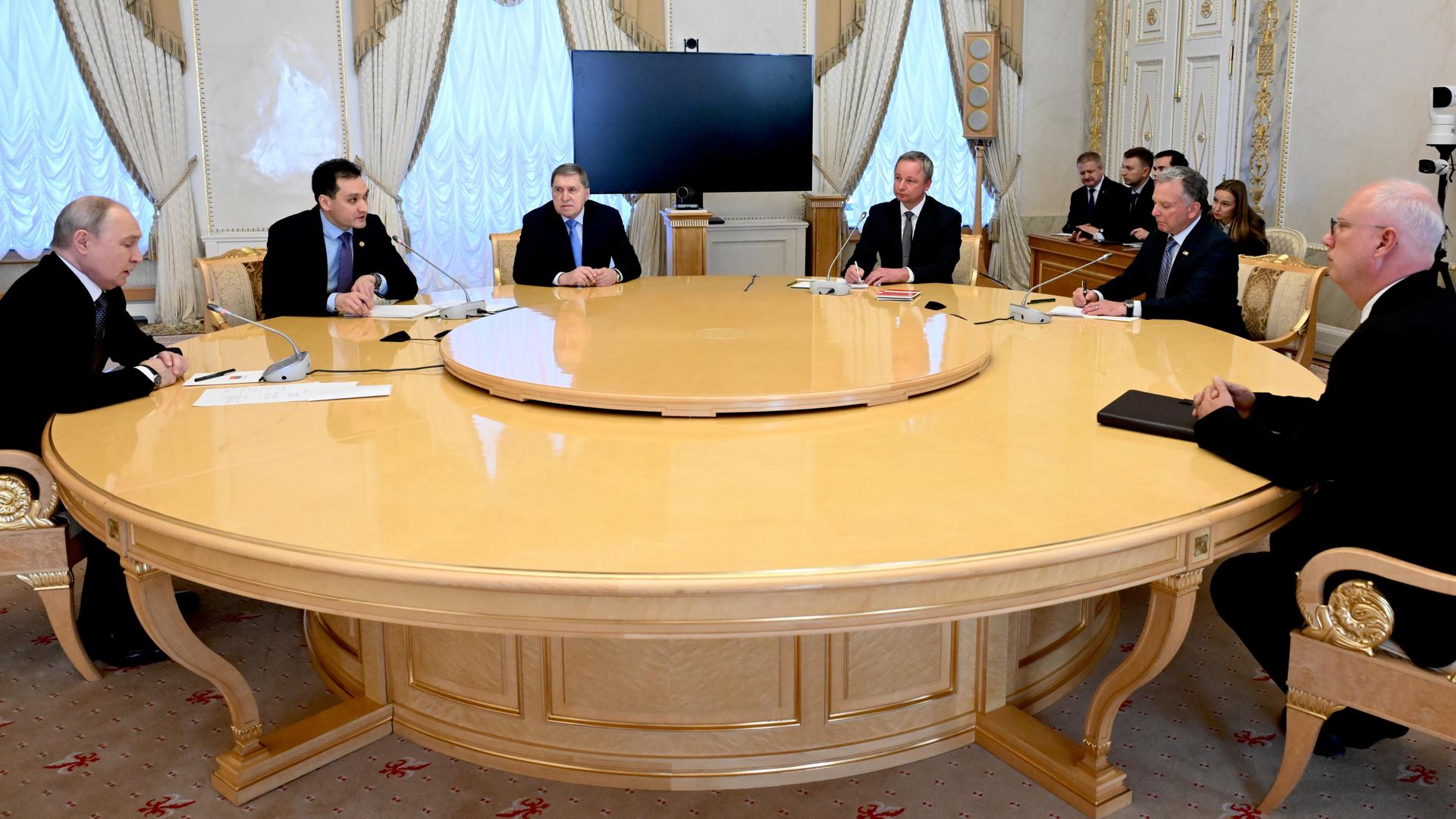 Встреча президента Владимира Путина и спецпосланника Стивена Уиткоффа Встреча президента Владимира Путина и спецпосланника Стивена Уиткоффа - РИА Новости, 1920, 21.10.2026