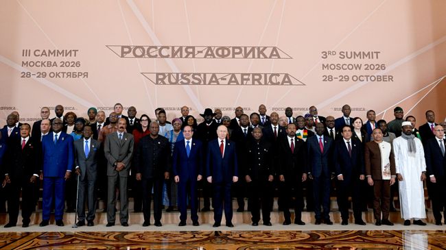 Совместное фотографирование участников саммита Россия - Африка