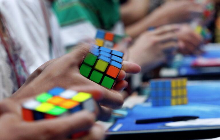 Сборка кубика Рубика