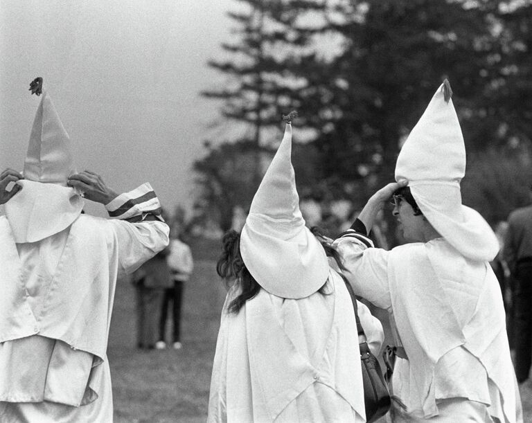 Участники организации Ку-клукс-клан