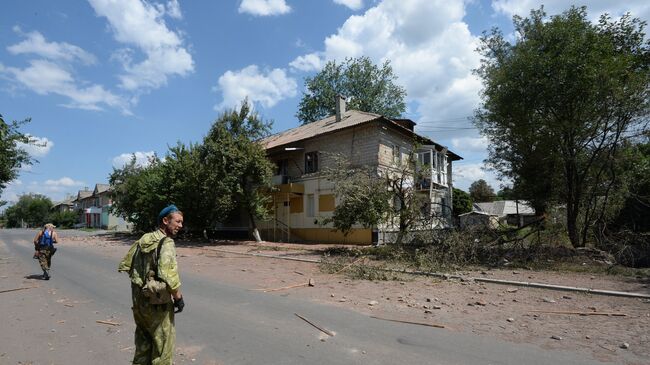 Разрушения в Шахтерске Донецкой области