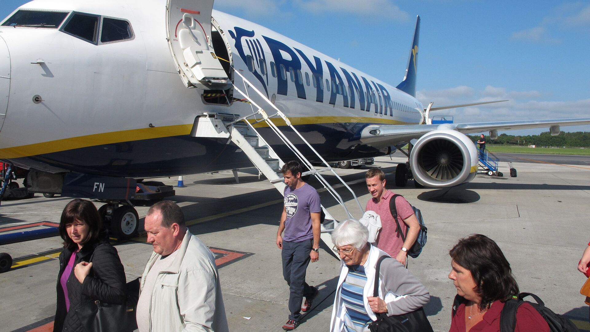 Самолет авиакомпании Ryanair. Аэропорт Дублина, Ирландия. Архивное фото - РИА Новости, 1920, 23.05.2021