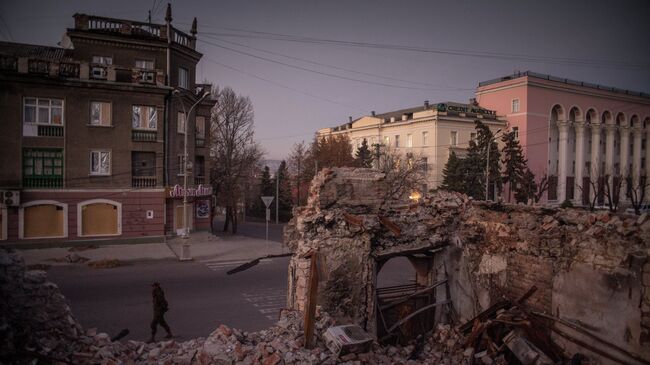 Вид на одну из улиц в Луганске