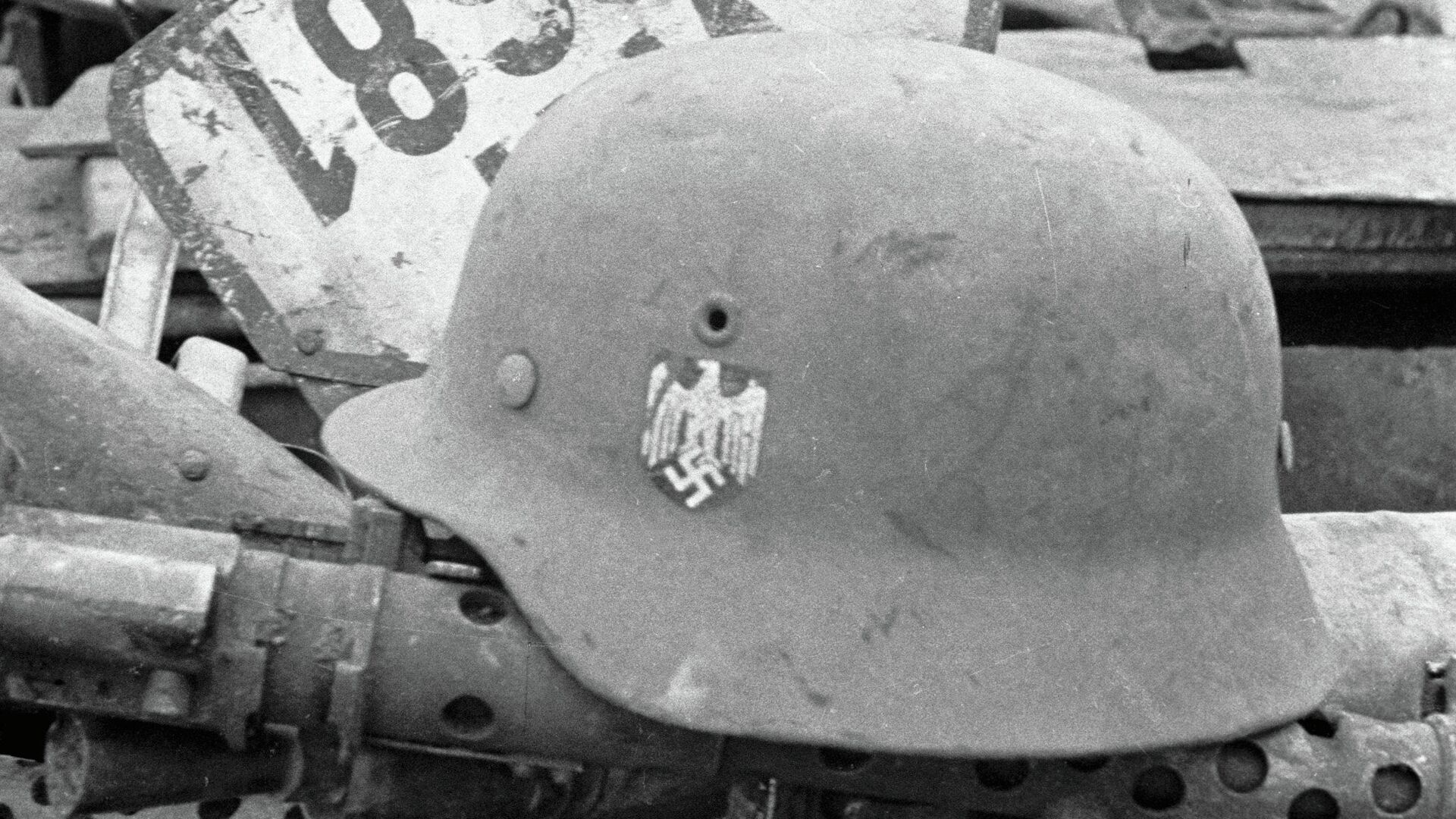 Немецкая каска, архивное фото - РИА Новости, 1920, 06.05.2022