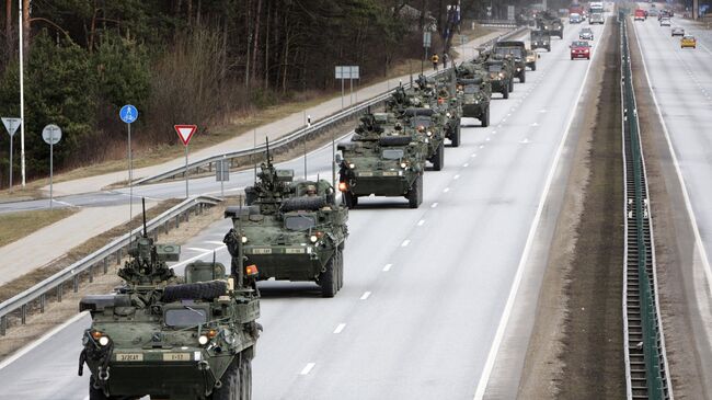 Показательный марш военнослужащих армии США Dragoon Ride в Латвии. Архивное фото