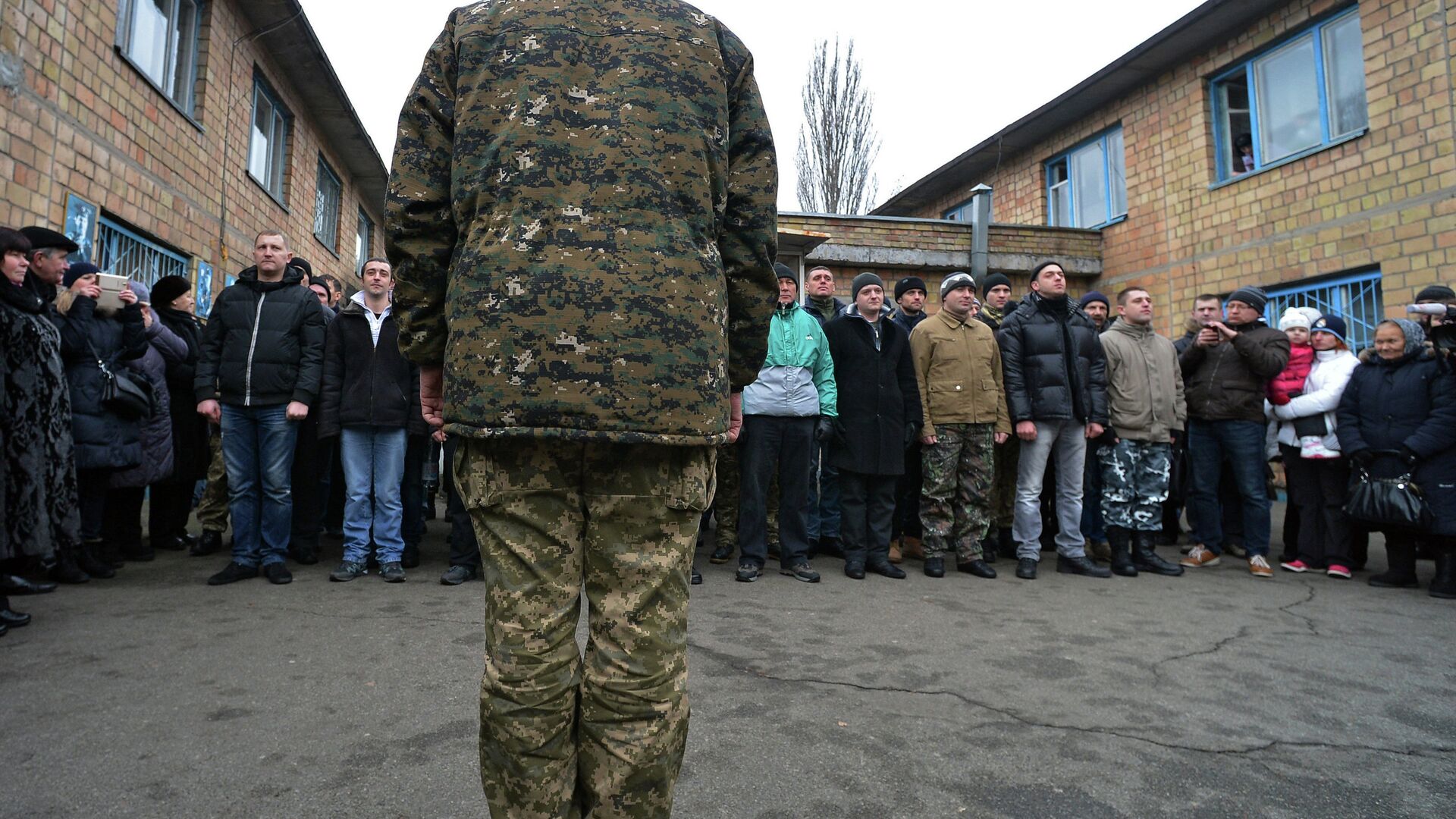 Четвертая волна мобилизации в украинскую армию - РИА Новости, 1920, 20.04.2024