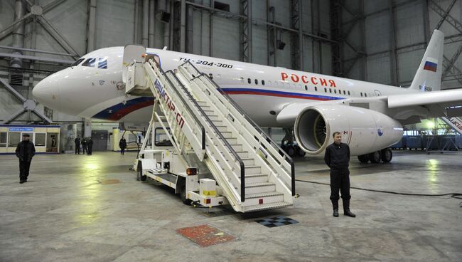 Новый самолет Ту-204-300 vip-класса, переданный ЗАО АВИАСТАР-СП специальному летному отряду Россия