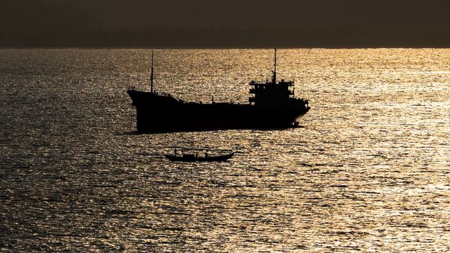 Корабль в Южно-Китайское море