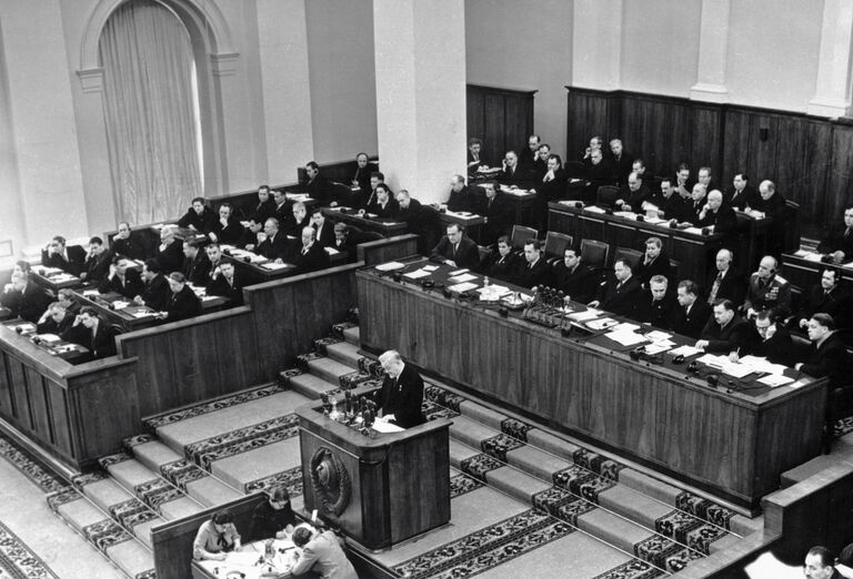 Председатель Совета Министров СССР, член Президиума ЦК КПСС Николай Булганин выступает на XX съезде КПСС