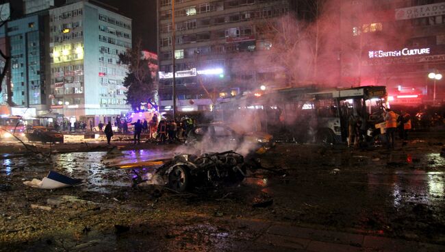 На месте теракта в Анкаре, 13 марта 2016