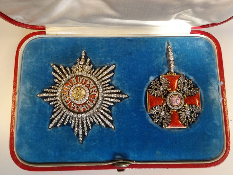 Звезда и крест ордена Святого Александра Невского 