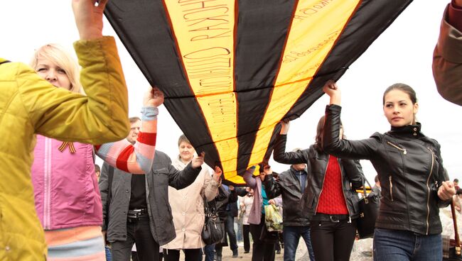 Митинг на Саур-могиле по случаю 71-летия Победы в Великой Отечественной войне. Донецкая область, Украина