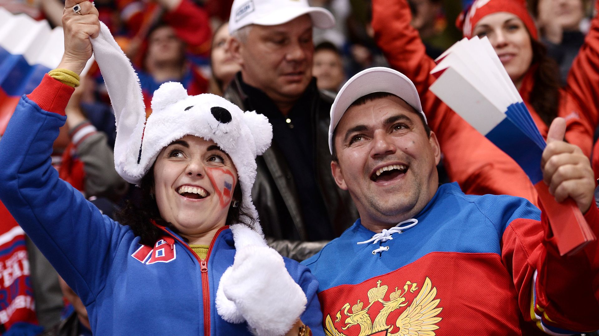 Болельщики сборной России во время матча за третье место чемпионата мира по хоккею между сборными командами России и США - РИА Новости, 1920, 31.10.2026