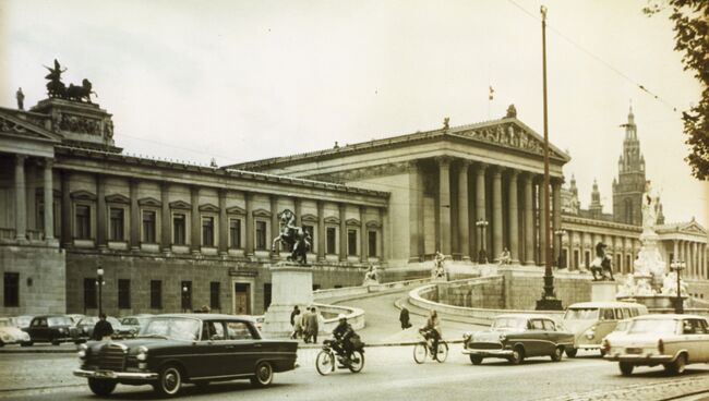 Здание Парламента. Вена, Австрия