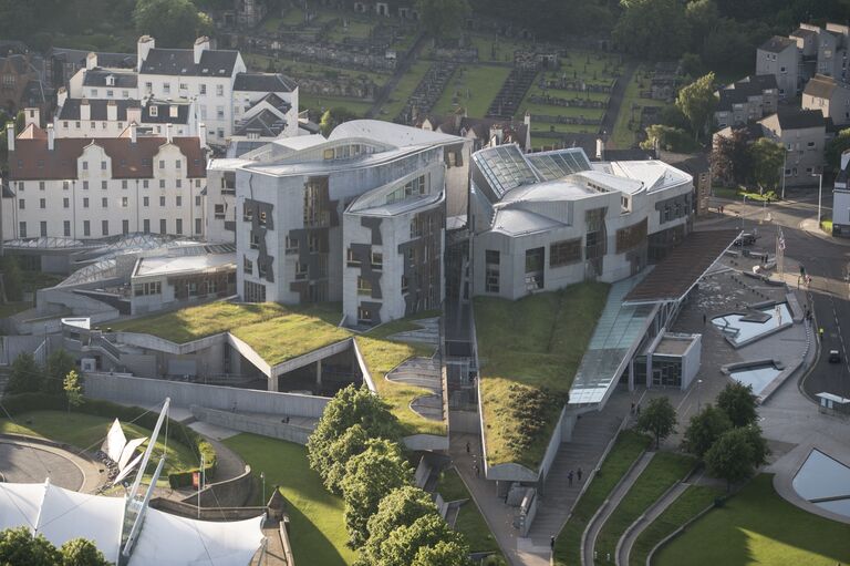 Здание Парламента Шотландии в Эдинбурге