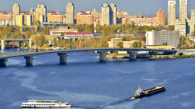 Вид на Киев и мост через Днепр, архивное фото