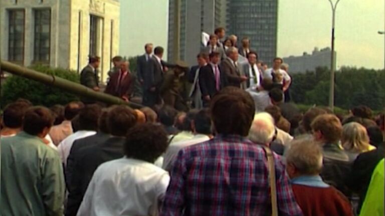 Ельцин на танке. Август 1991 года. Стоп-кадр с видео