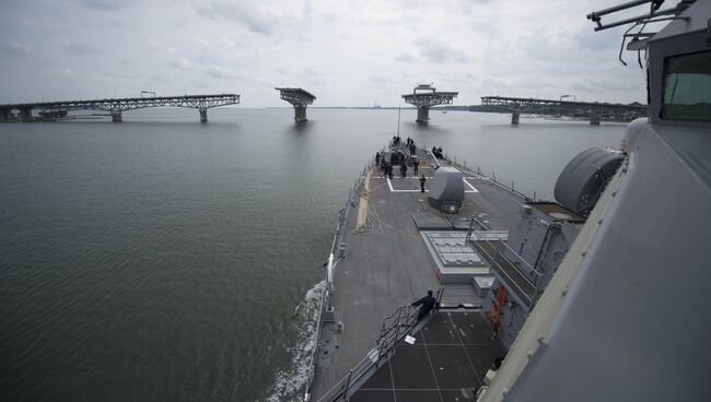 Эсминец ВМС США USS Carney