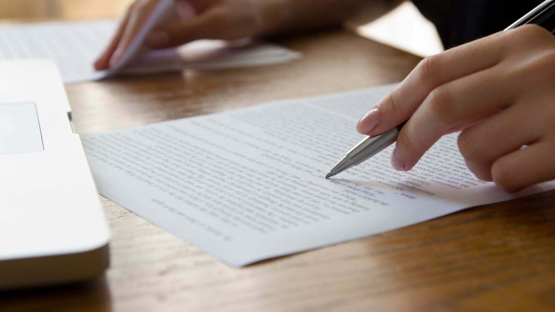 Редактор работает с текстом - РИА Новости, 1920, 03.02.2026