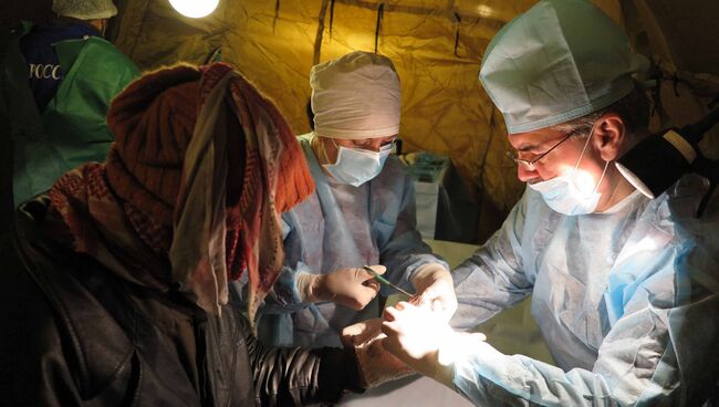 Работа мобильного госпиталя МЧС России в Сирии Работа мобильного госпиталя МЧС России в Сирии