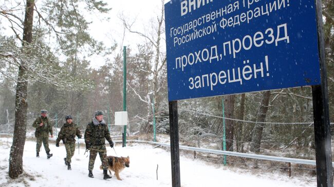 Работа пограничной заставы на российско-литовской границе в поселке Рыбачий Калининградской области