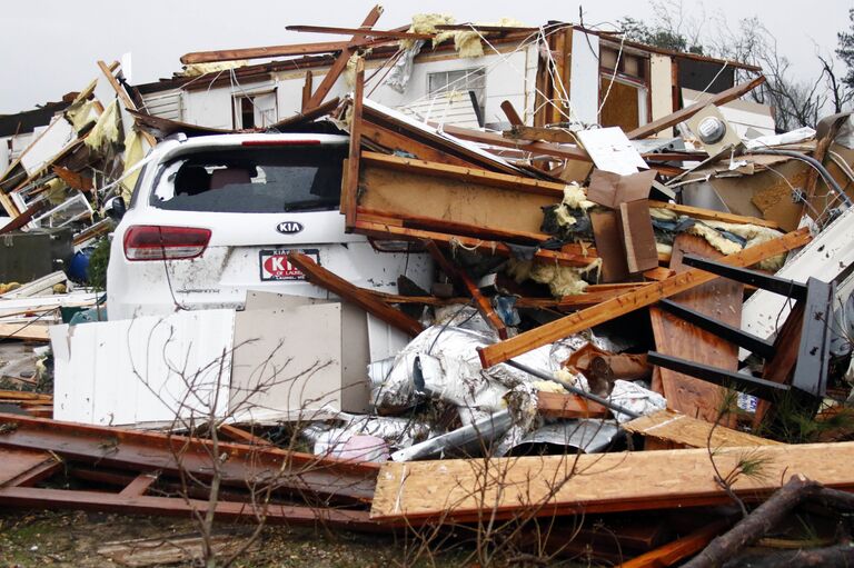Последствия торнадо в штате Миссисипи. США
