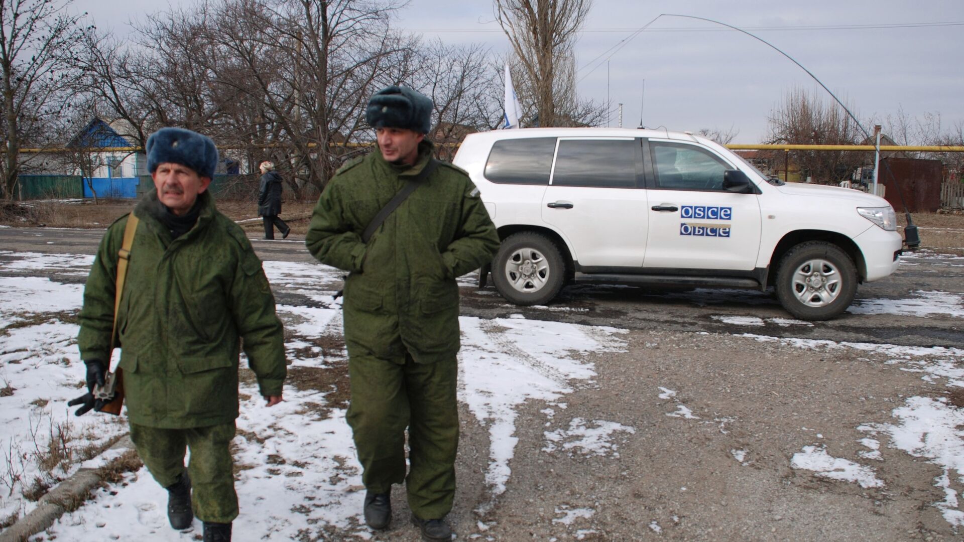 Бойцы народной милиции ДНР в селе Коминтерново Донецкой области - РИА Новости, 1920, 15.02.2021