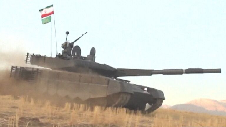 Новейший танк Ирана Karrar в действии: преодоление препятствий и стрельба по целям Новейший танк Ирана Karrar в действии: преодоление препятствий и стрельба по целям