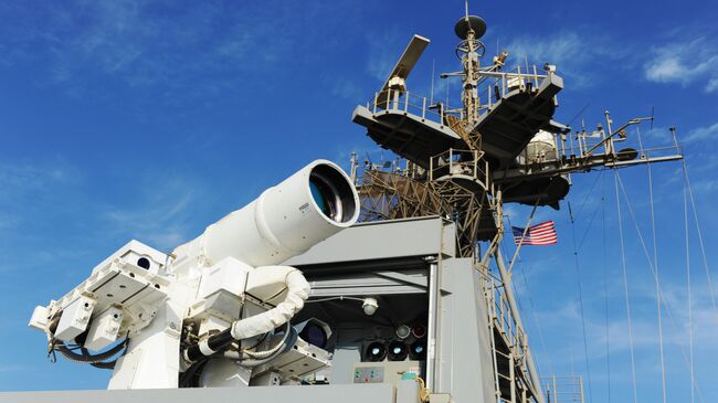 Лазерная пушка, установленная на борту корабля USS Ponce