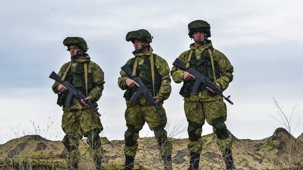 Военнослужащие на учениях ВДВ на полигоне Опук в Крыму - РИА Новости, 1920, 12.11.2021