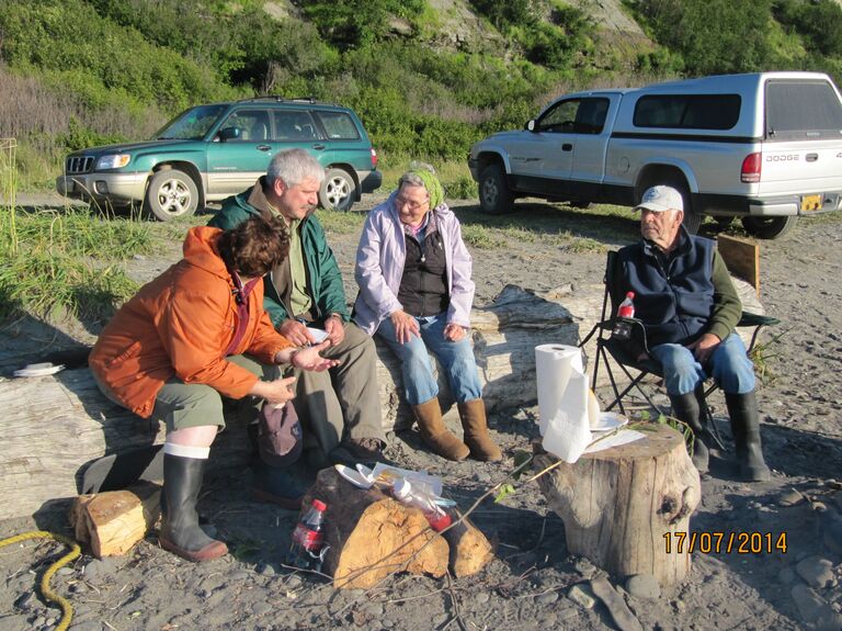 Работа в полевых условиях (М.Бергельсон, Андрей Кибрик, Selma Лиман-Осколкофф, Джо Лиман) Работа в полевых условиях (М.Бергельсон, Андрей Кибрик, Selma Лиман-Осколкофф, Джо Лиман)