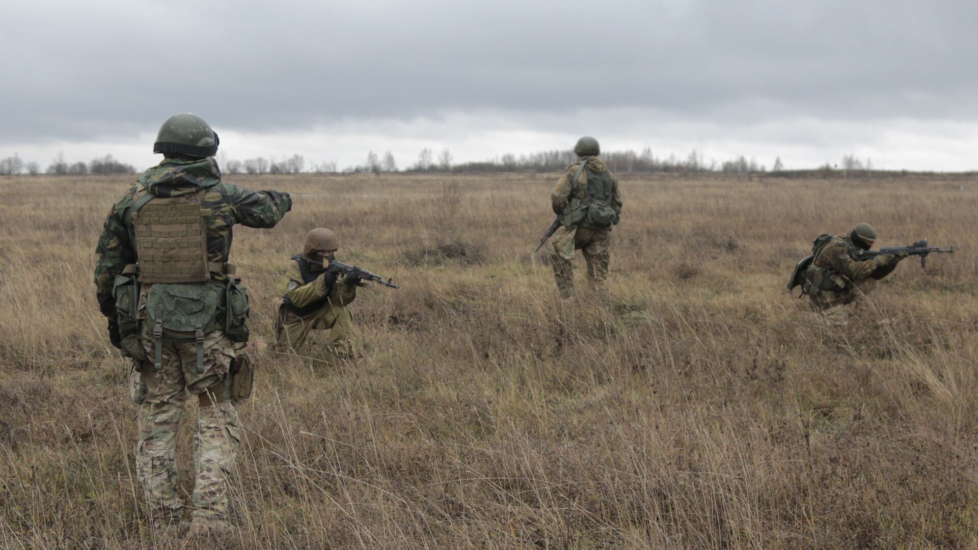 Иностранные военные инструкторы обучают военнослужащих ВСУ. Архивное фото - РИА Новости, 1920, 09.06.2024