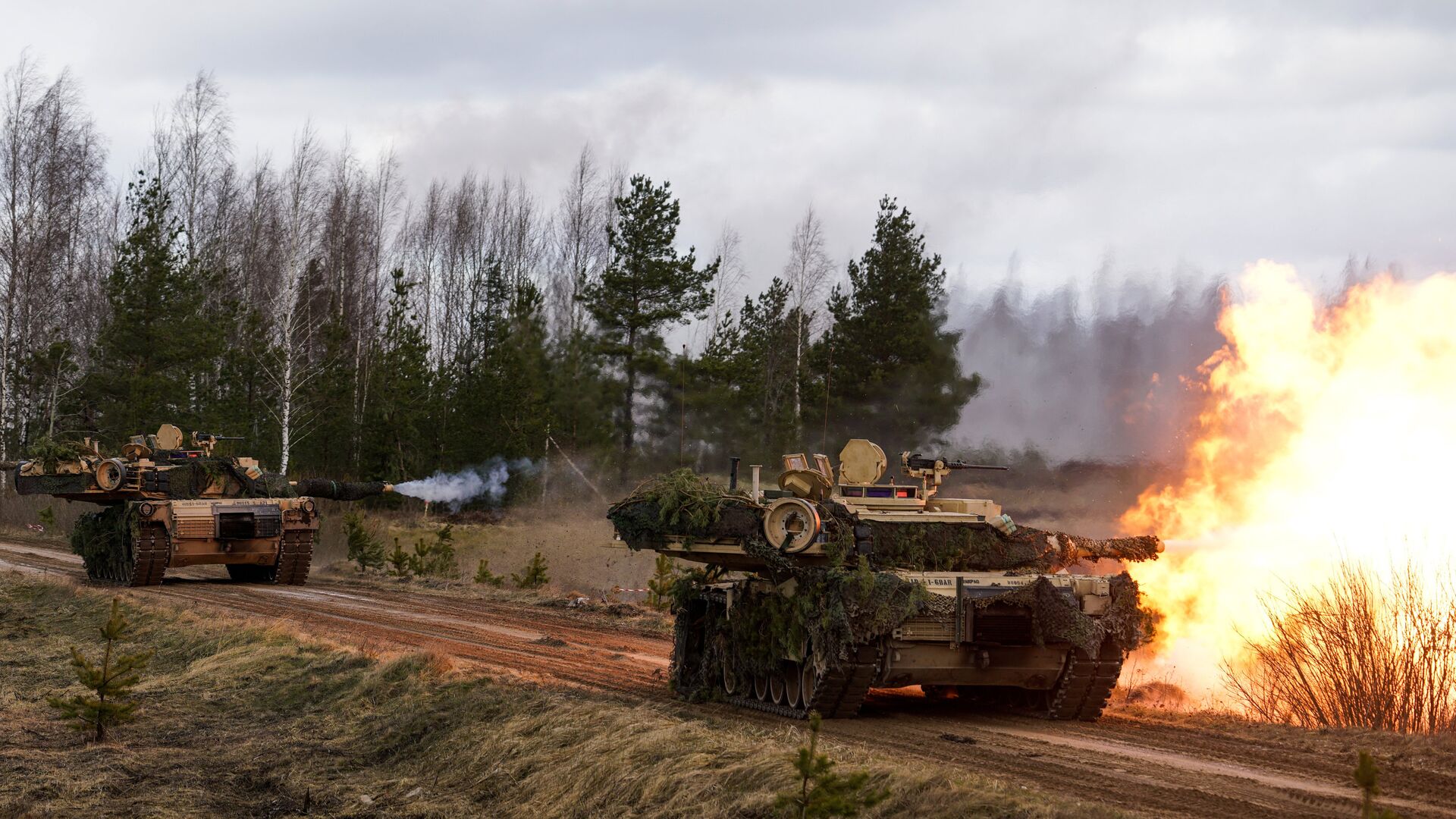 Танки M1 Abrams  - РИА Новости, 1920, 23.01.2023