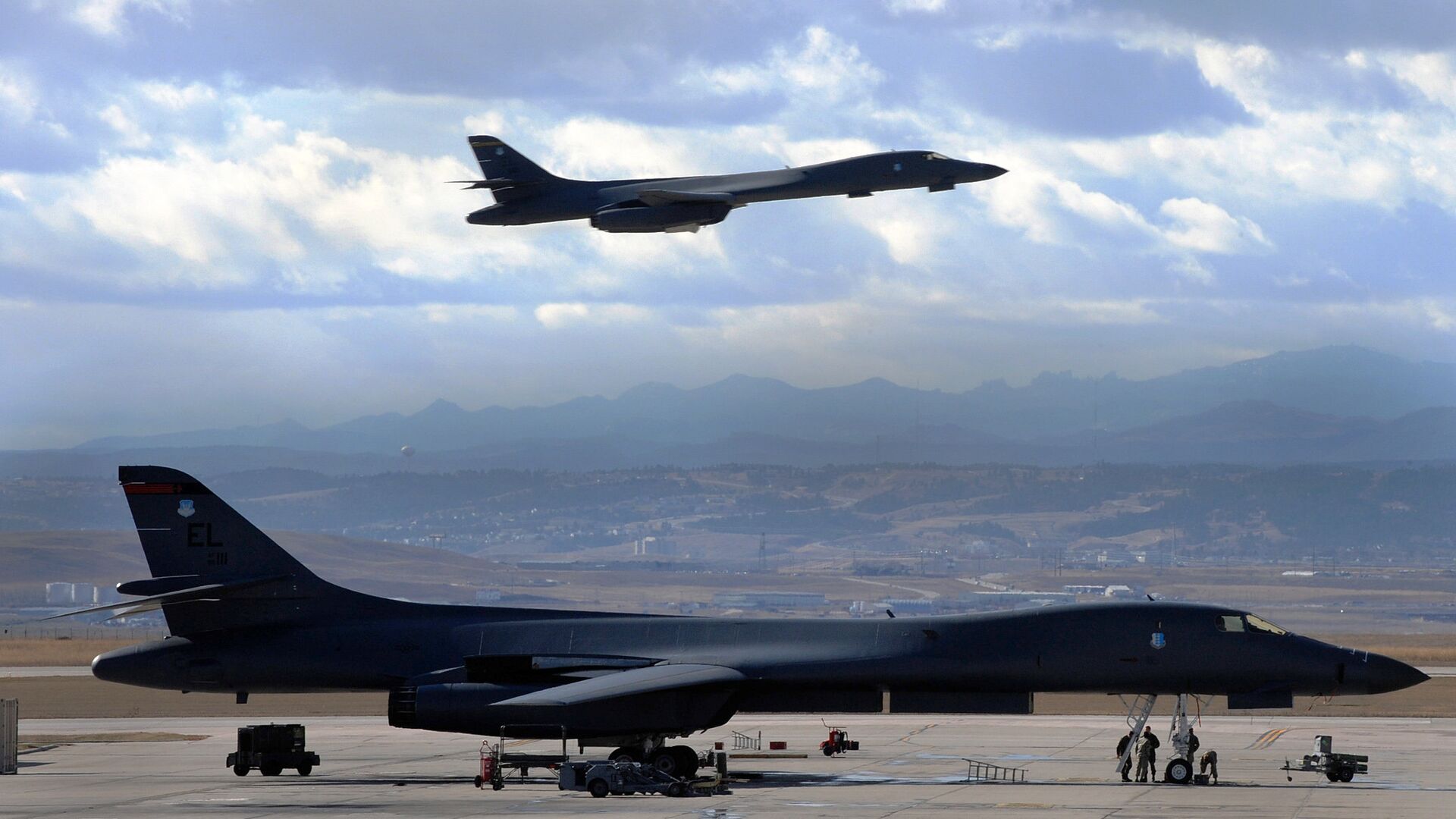 Бомбардировщики B-1B Lancer ВВС США - РИА Новости, 1920, 28.10.2021