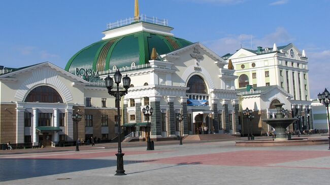 Здание железнодорожного вокзала в Красноярске