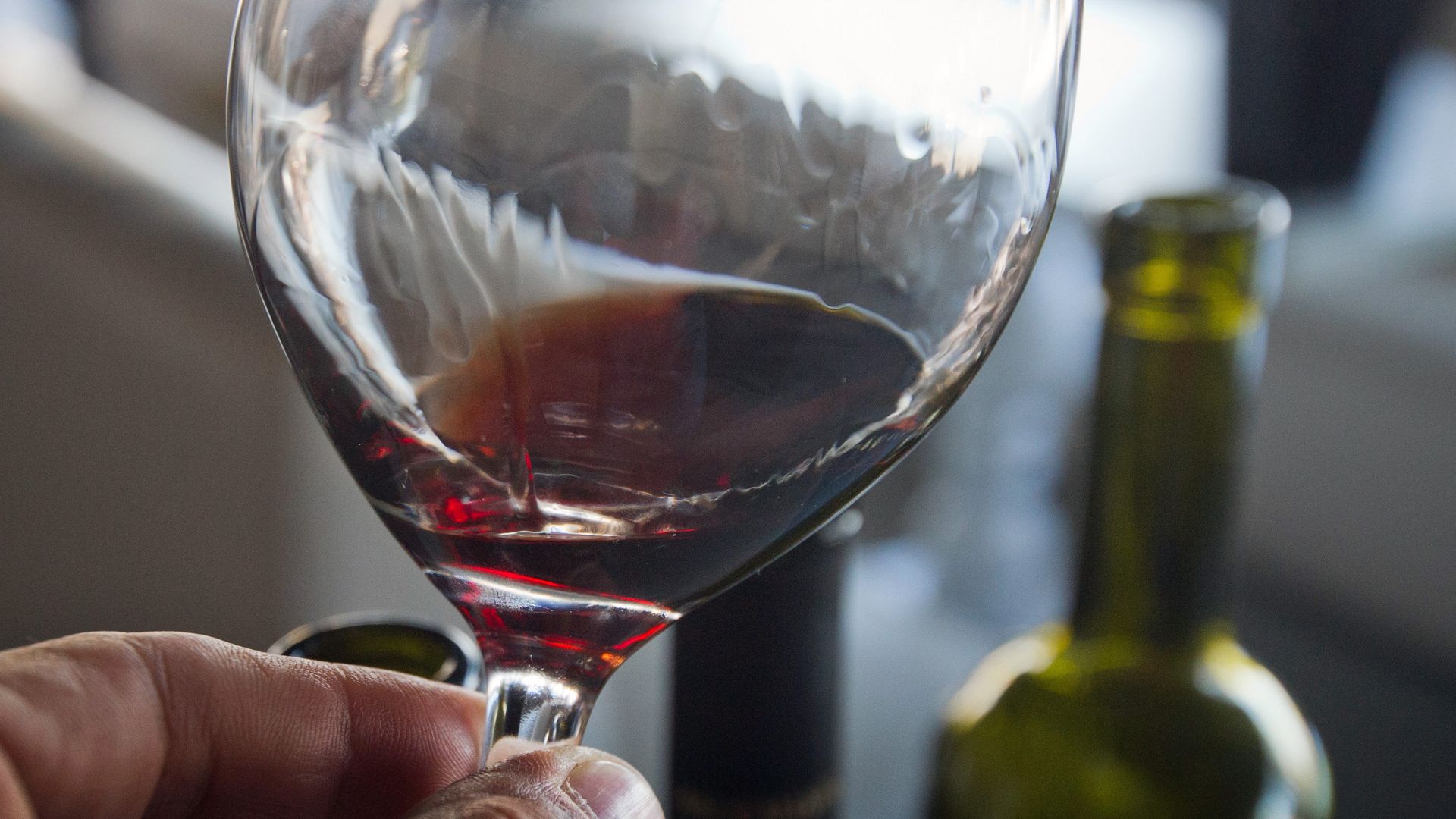 Дегустация вин на винно-гастрономическом фестивале In Vino Veritas в Коктебеле. 22 июля 2017 Дегустация вин на винно-гастрономическом фестивале In Vino Veritas в Коктебеле. 22 июля 2017 - РИА Новости, 1920, 31.08.2026