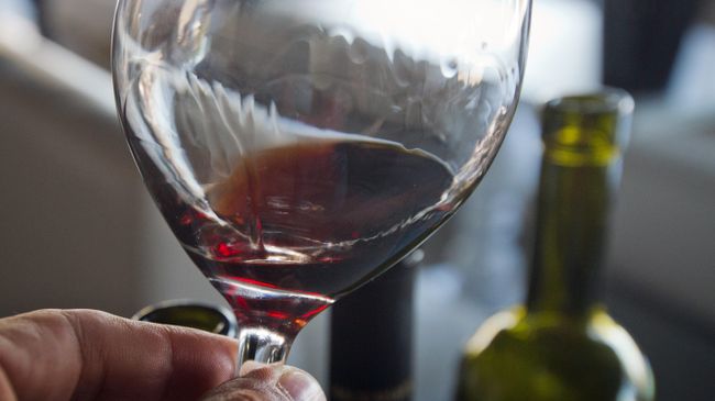 Дегустация вин на винно-гастрономическом фестивале In Vino Veritas в Коктебеле. 22 июля 2017