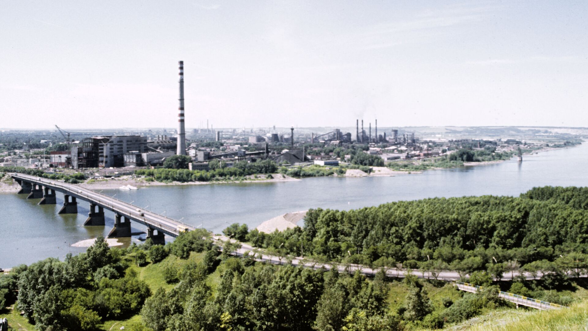 Берег реки Томь в черте грода Кемерово - РИА Новости, 1920, 18.05.2022