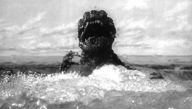  Кадр из фильма  Годзилла