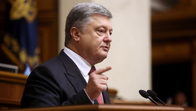 Президент Украины Петр Порошенко во время выступления на заседании Верховной рады Украины. 7 сентября 2017