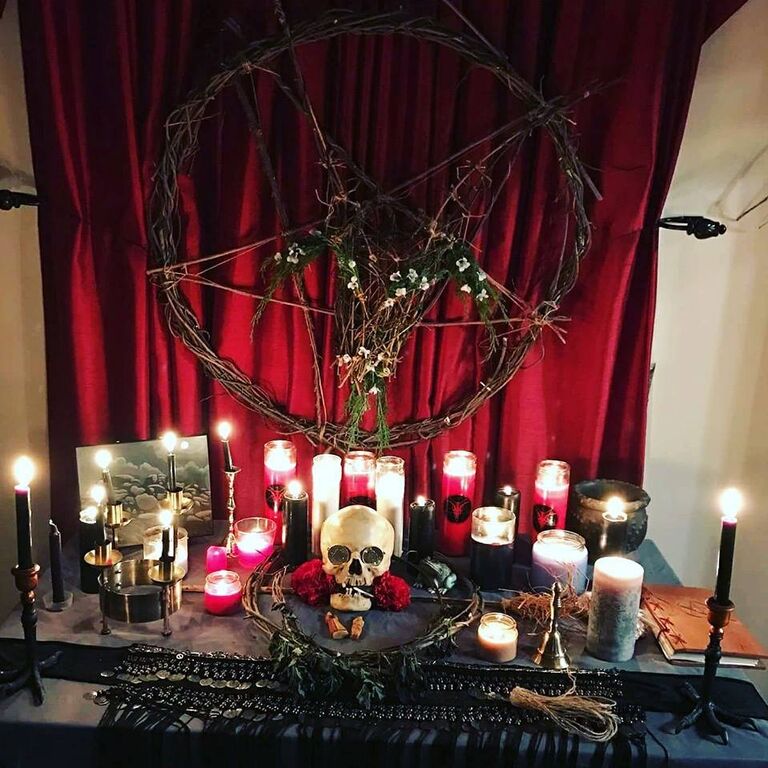 Сатанинские атрибуты