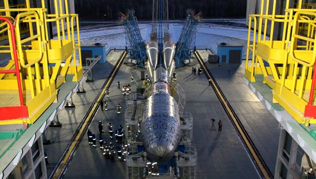 Вывоз ракеты-носителя Союз-2.1б на стартовый комплекс космодрома Восточный