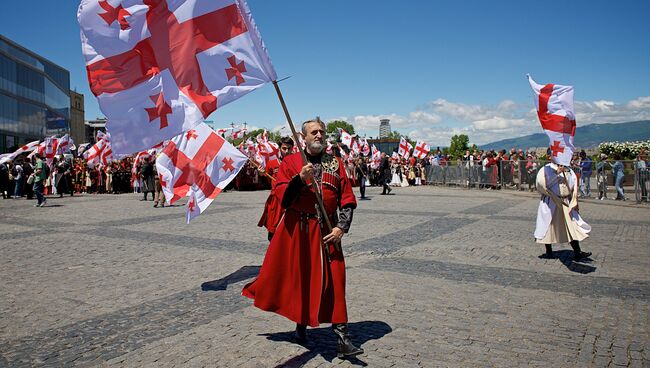 Праздничное шествие в Тбилиси