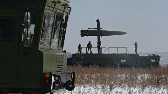 Тренировка ракетных и артиллерийских подразделений пятой армии ВВО