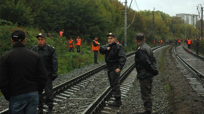 Железнодорожное полотно поврежденное в результате падения пассажирского самолета Boeing-737-500 в Перми