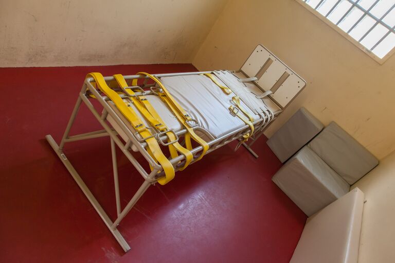 Кровать для усмирения пациентов психиатрической лечебницы