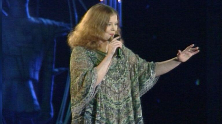 Отрывок из песни Сновидения в исполнении Людмилы Сенчиной Отрывок из песни Сновидения в исполнении Людмилы Сенчиной