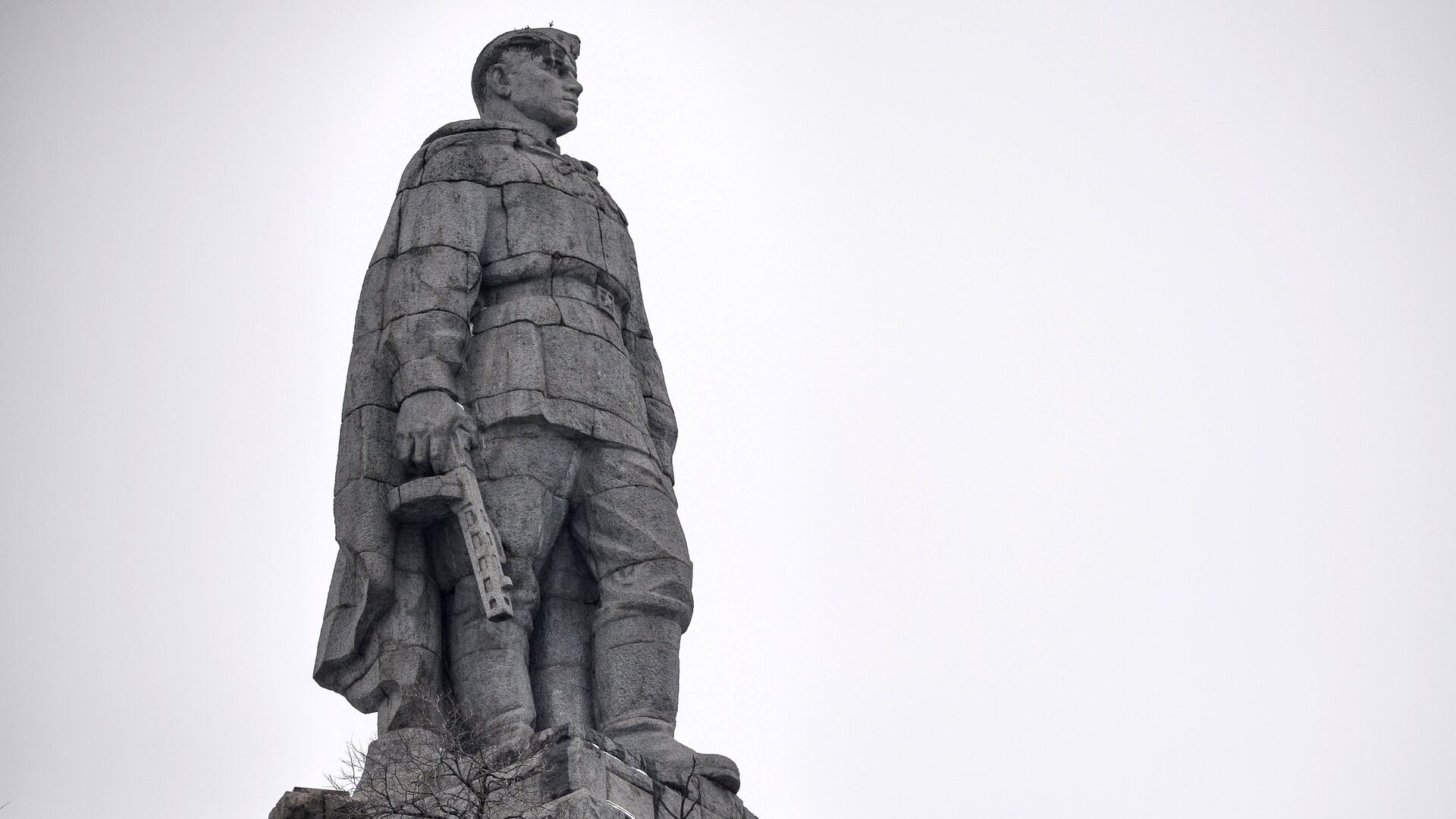 Памятник советскому солдату-освободителю Алёша в болгарском городе Пловдив на холме Бунарджик. Архивное фото - РИА Новости, 1920, 12.01.2024