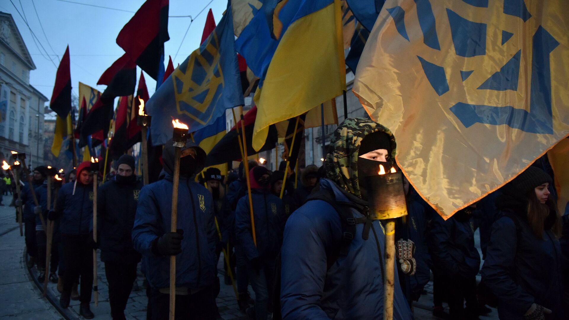 Участники факельного шествия активистов праворадикальных организаций. Архивное фото - РИА Новости, 1920, 22.03.2024